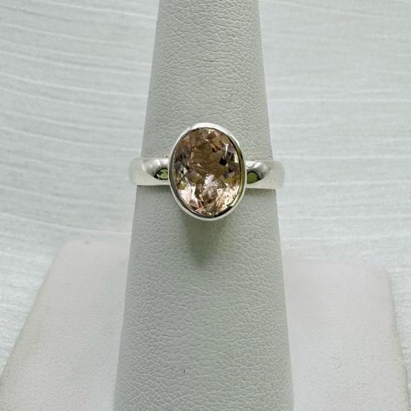 S925 Morganite Oval Ring - Picture 1 of 3